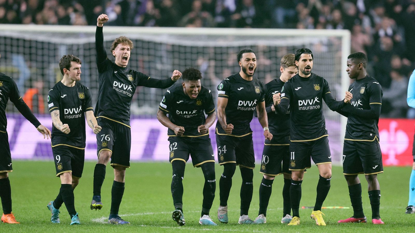 Imatge dels jugadors de l'Anderlecht en la victòria en els penals contra el Ludogorets