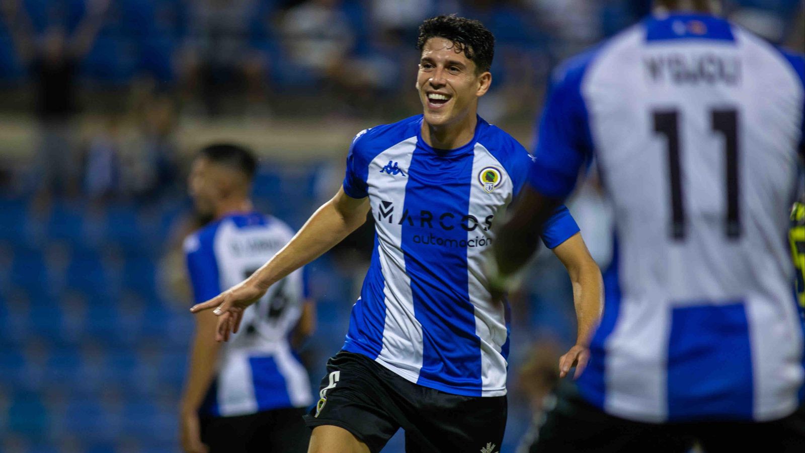 Roger celebra el gol