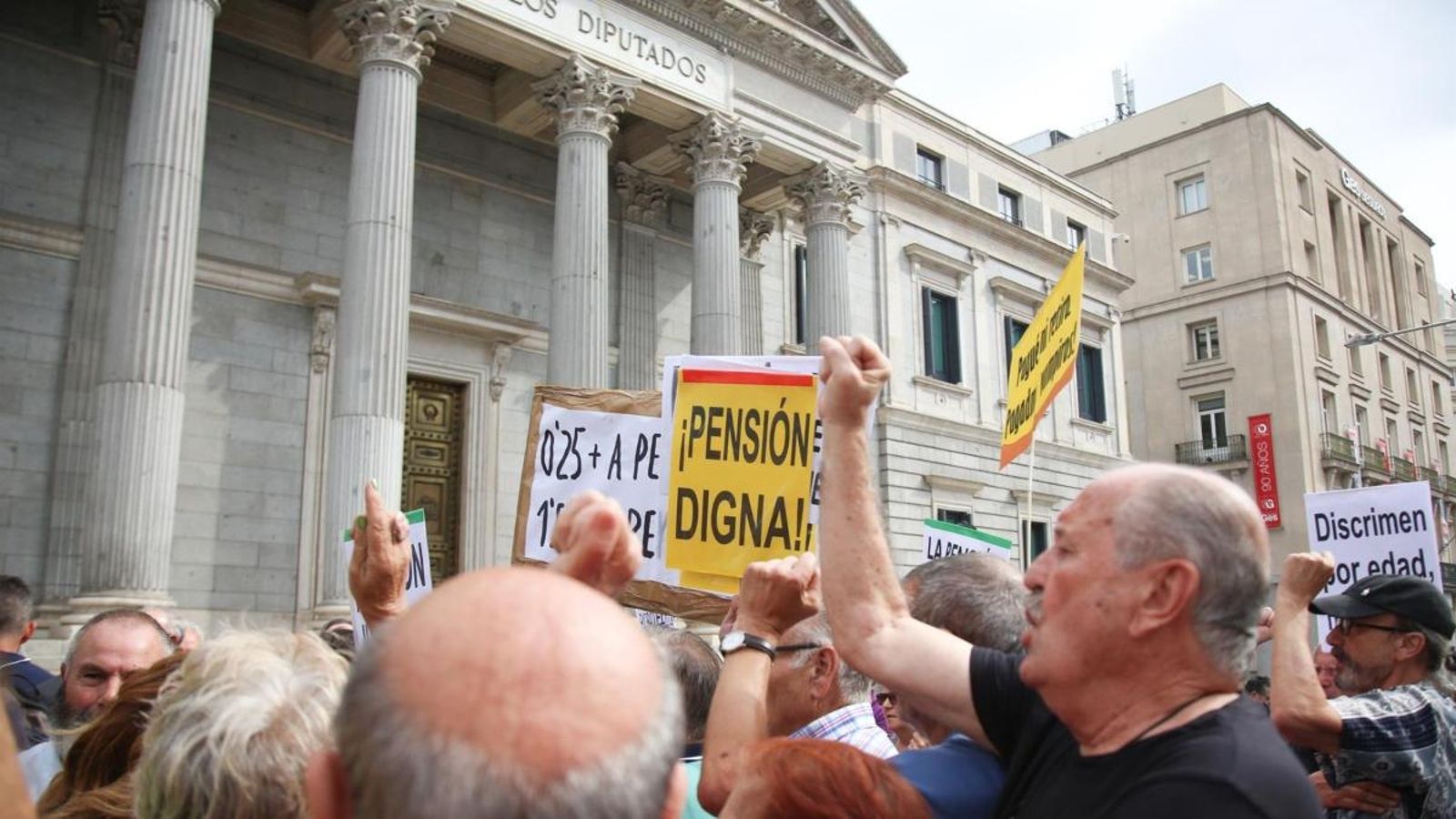 Comencen a arribar les columnes de pensionistes de tot Espanya a Madrid