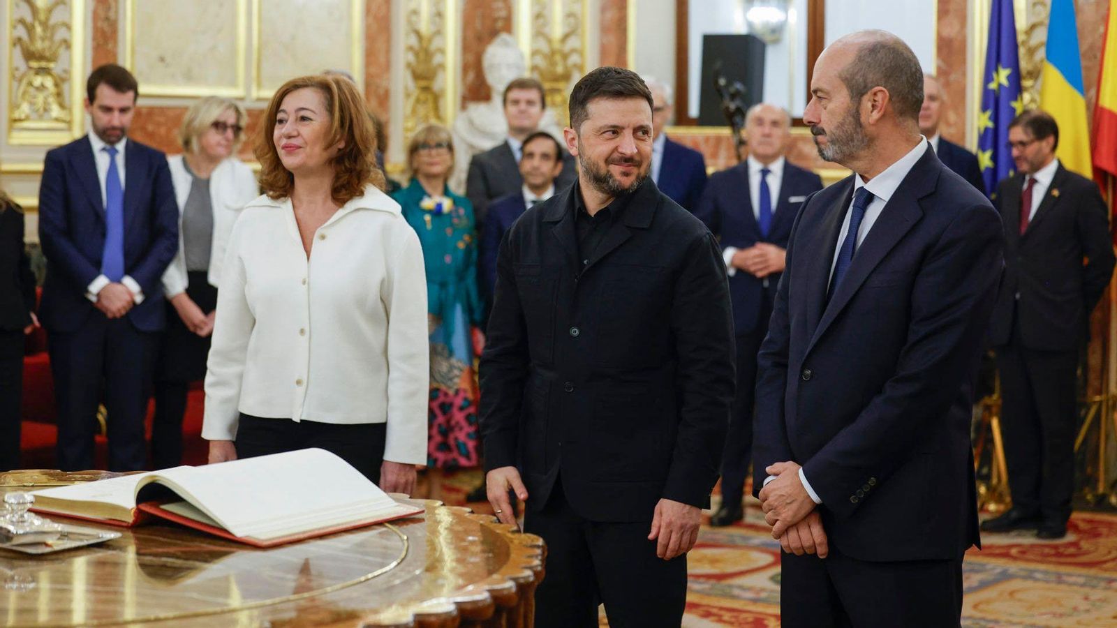 Zelenski al Congrés amb els presidents de les dos cambres, Armengol i Rollán