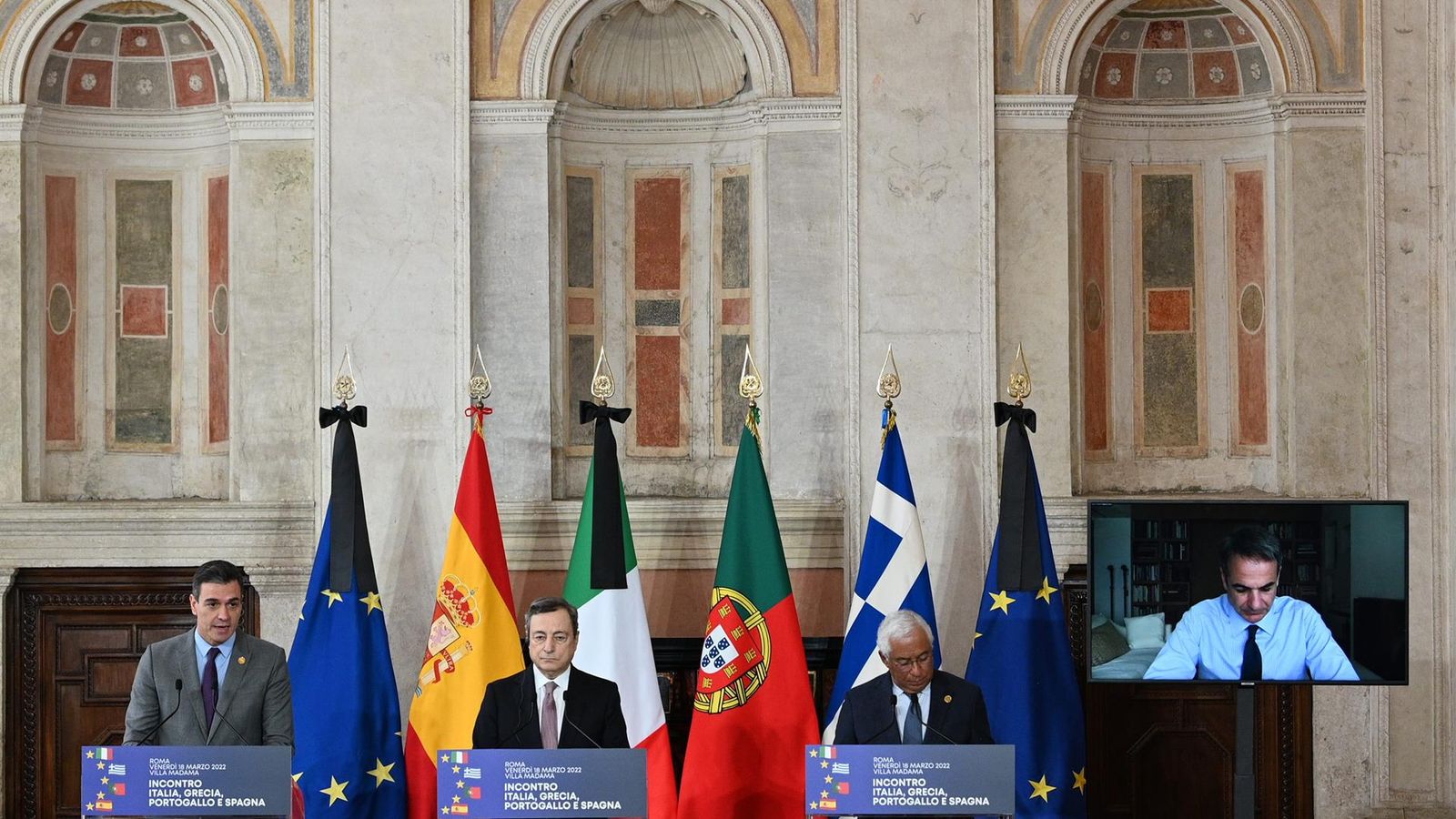 El president del govern, Pedro Sánchez; el primer ministre italianà, Mario Draghi; el portugués, Antonio Costa; i el grec, Kyriakos Mitsotakis