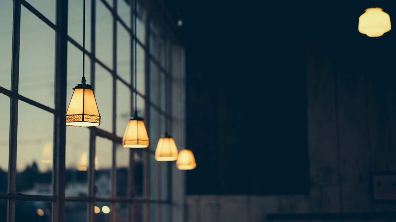 El preu de la llum baixa un 0,28% respecte al març de 2018