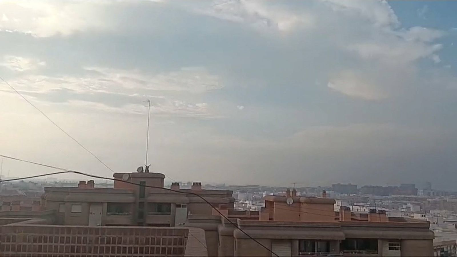 El fum de l'incendi de la Devesa ha penentrat a la ciutat