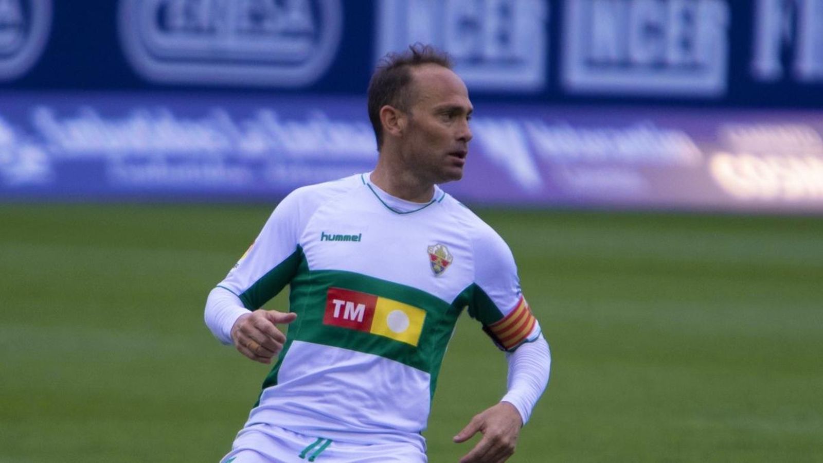 Nino, autor del primer gol, acumula 194 gols en Segona