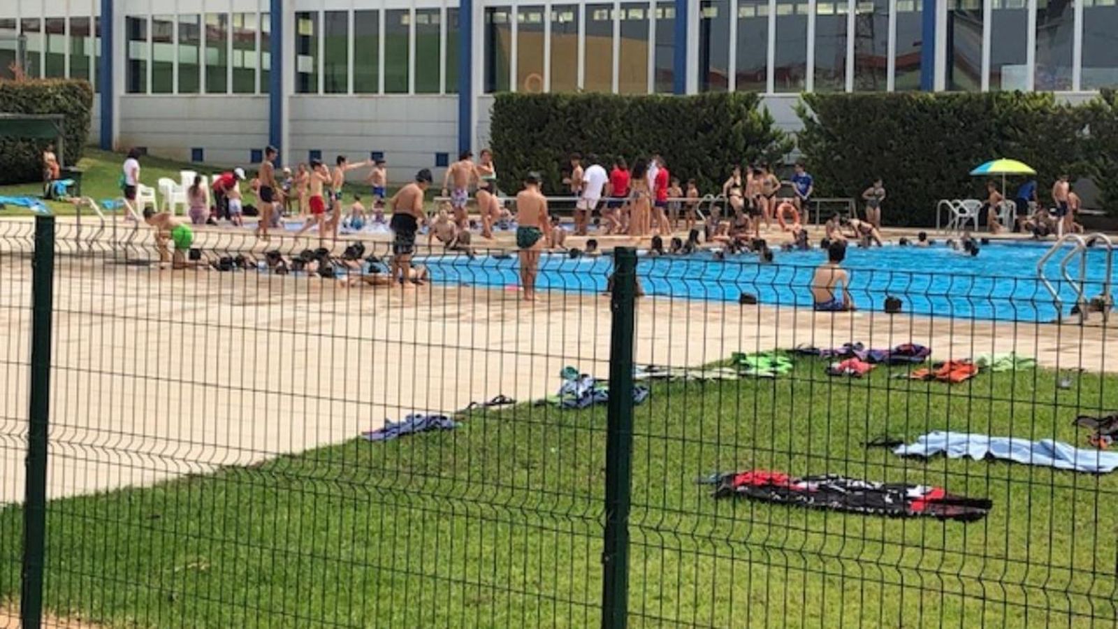 Gandia i Alzira obrin les piscines debades tot el cap de setmana per l\'episodi de calor