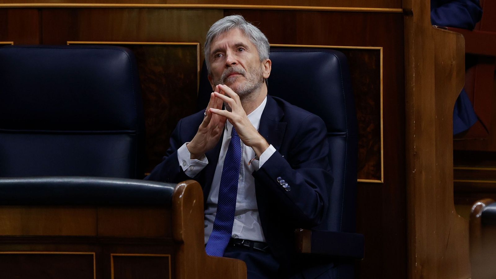 El ministre Grande-Marlaska al seu escó del Congrés, durant la sessió de control del 27 d'abril