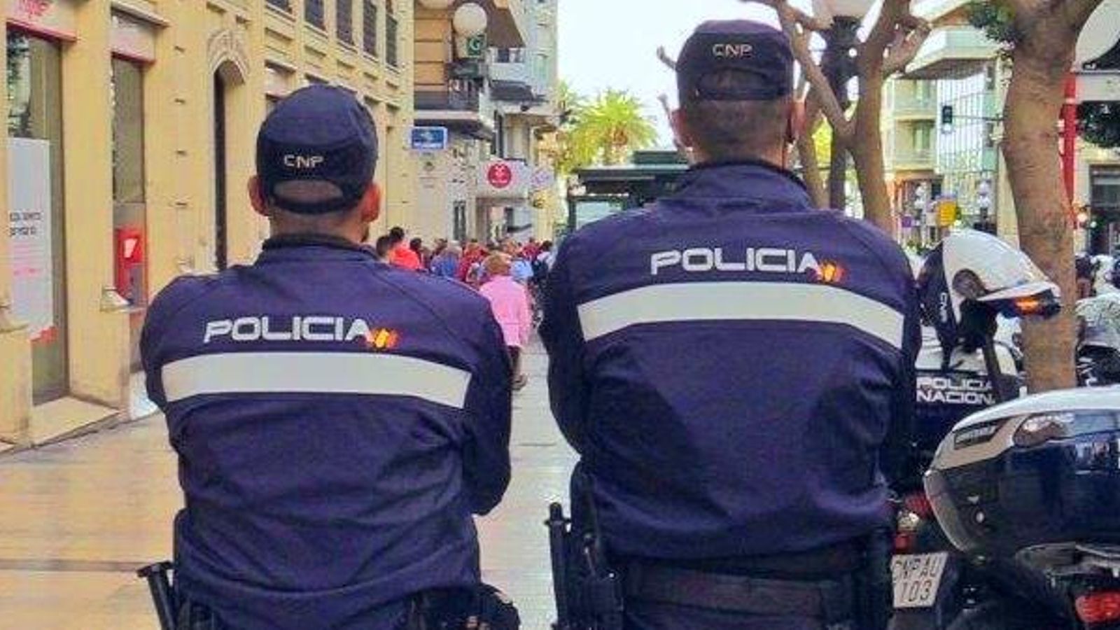 Detenen un home acusat d\'estafar més de 43.000 euros a una anciana