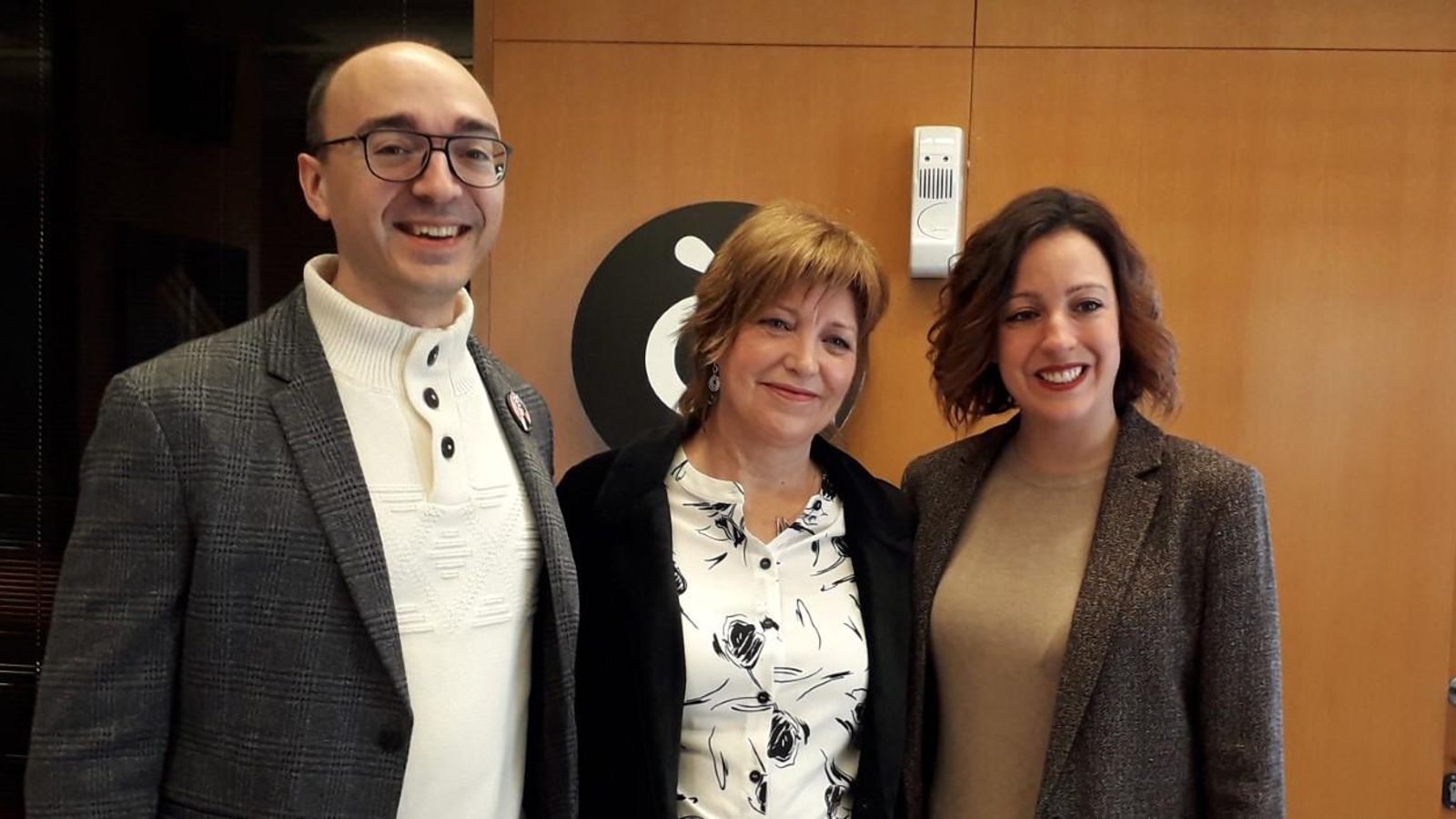 La directora general d'À Punt i els responsables del festival de curtmetratges