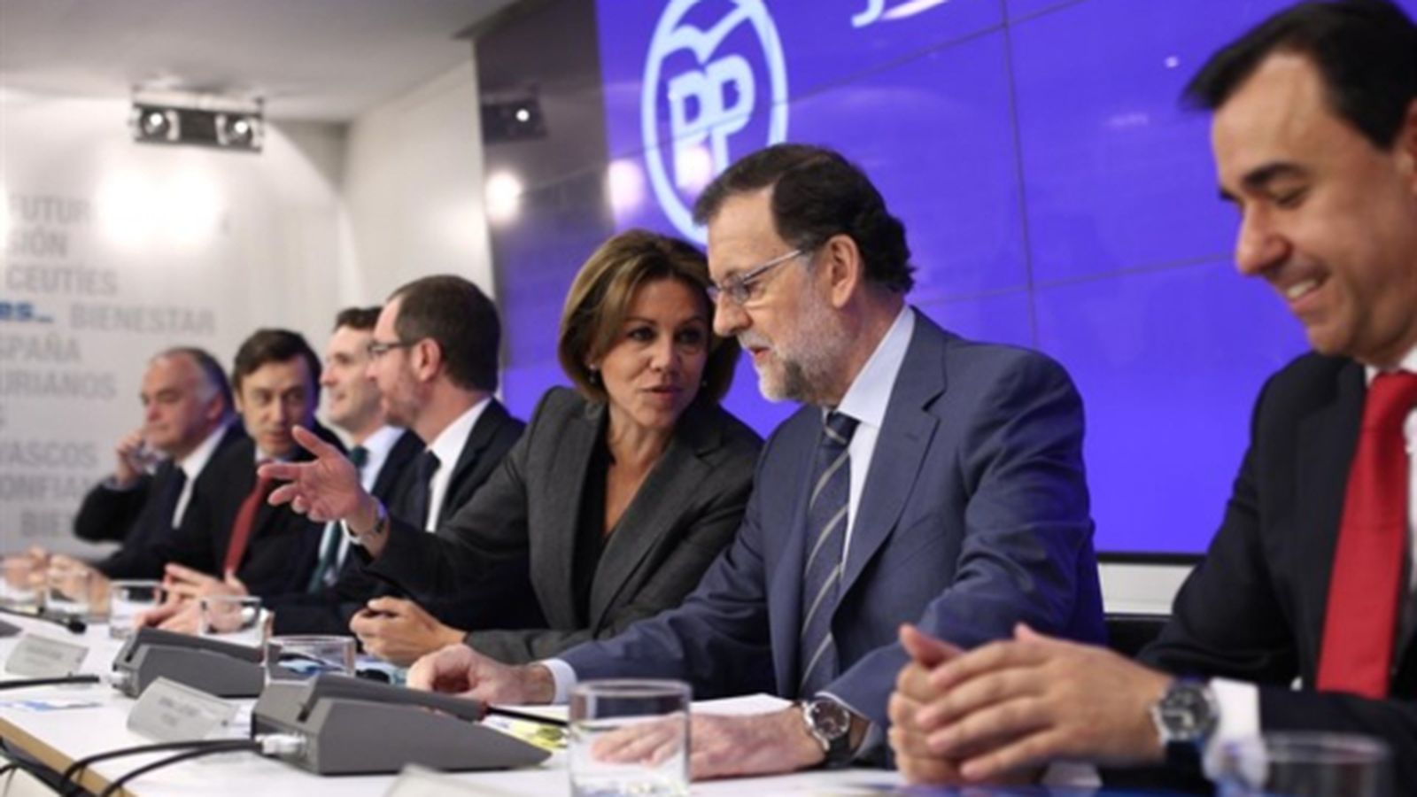 Mariano Rajoy, María Dolores de Cospedal i altres membres de l'executiva nacional del PP, en una imatge d'arxiu