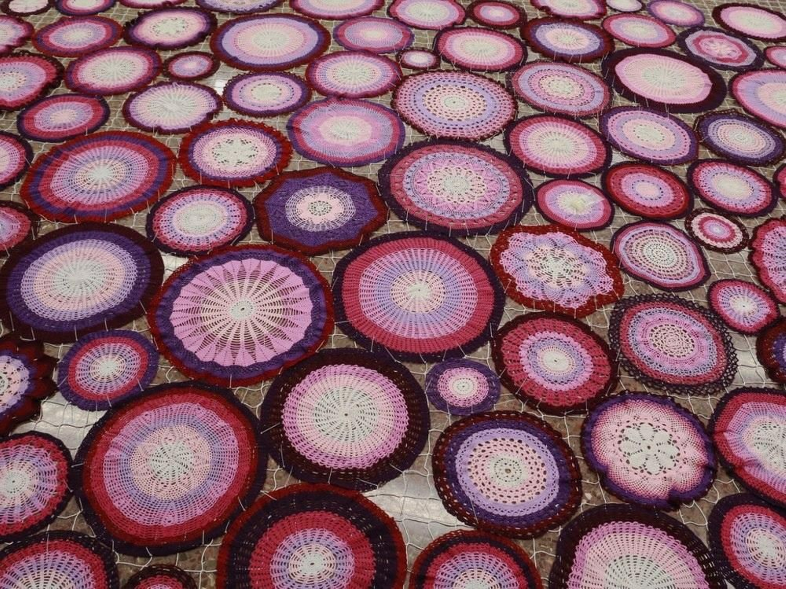 Disseny de Hilando Vidas per a homenatjar la maternitat