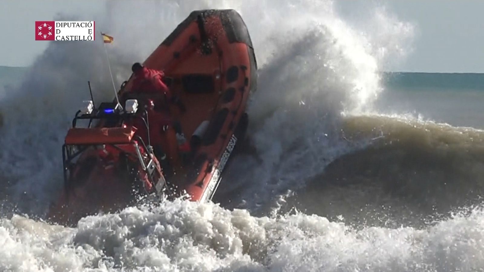 L'equip de rescat del Consorci Provincial de Bombers de Castelló durant les operacions de rastreig a Borriana