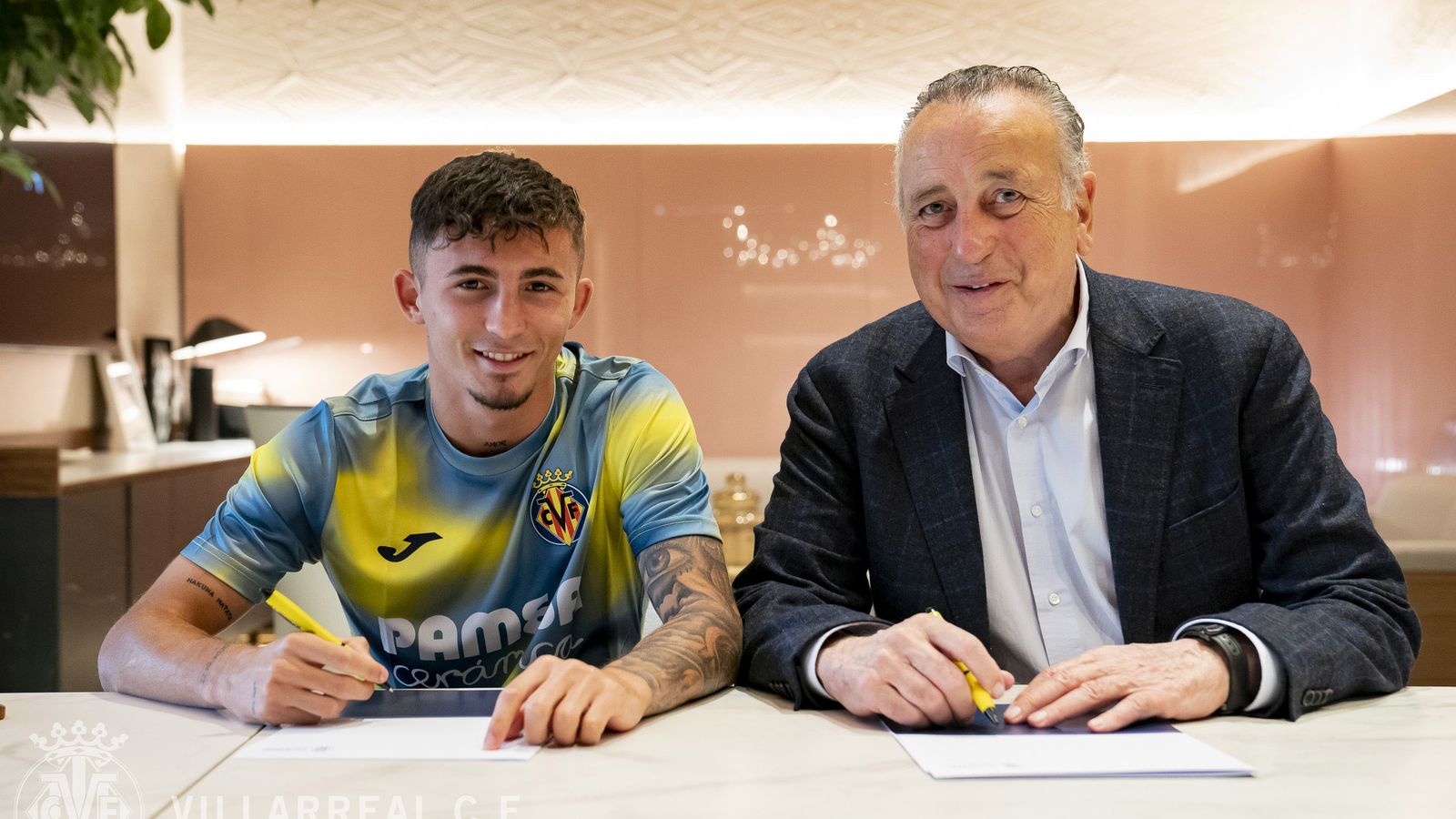 Yéremy Pino renova amb el Vila-real