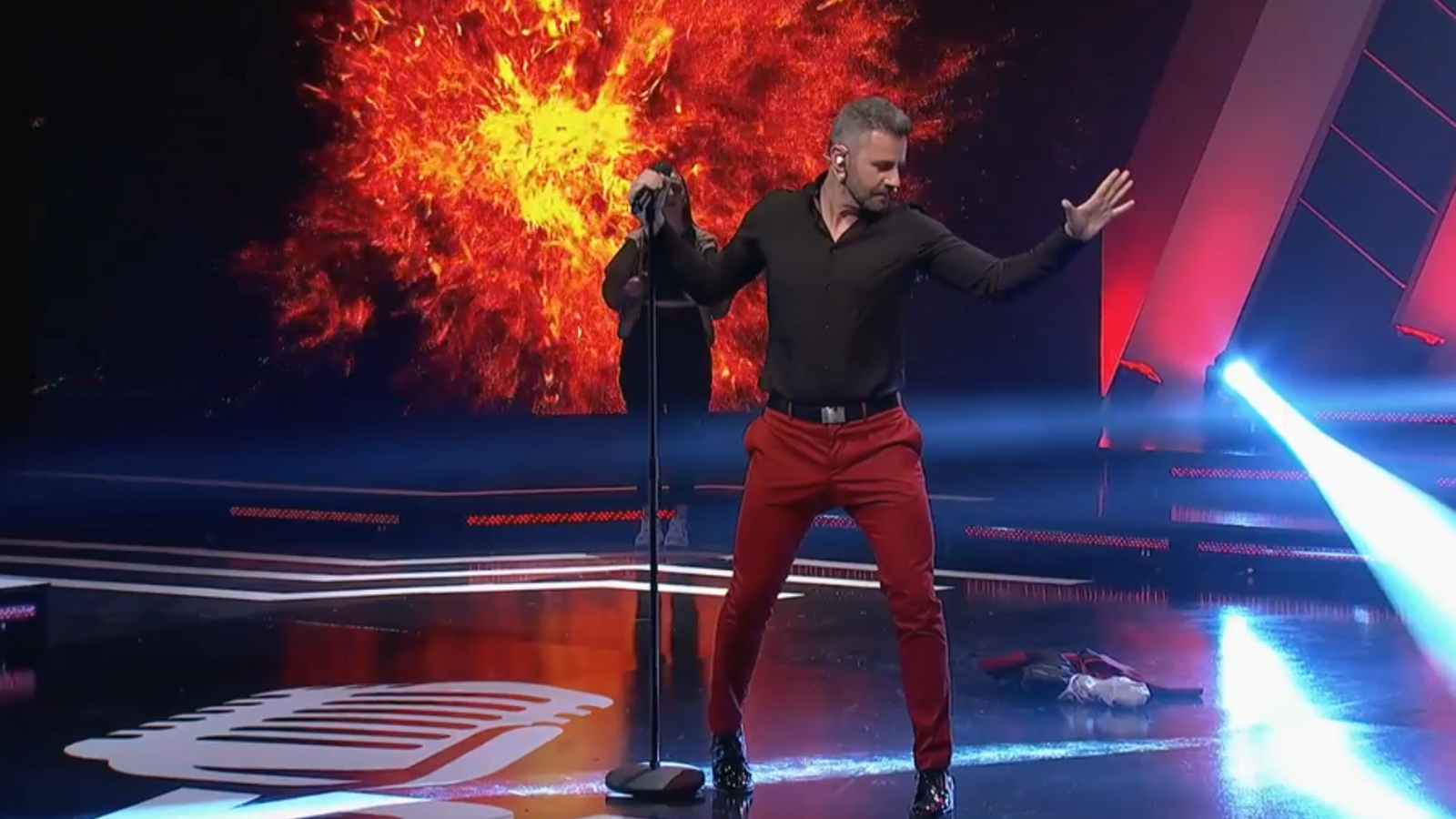 Javi té 40 anys i es confessa enamorat de la música