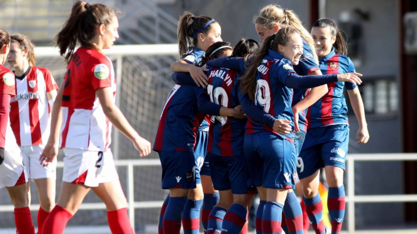 El Llevant s’imposa a un rival directe