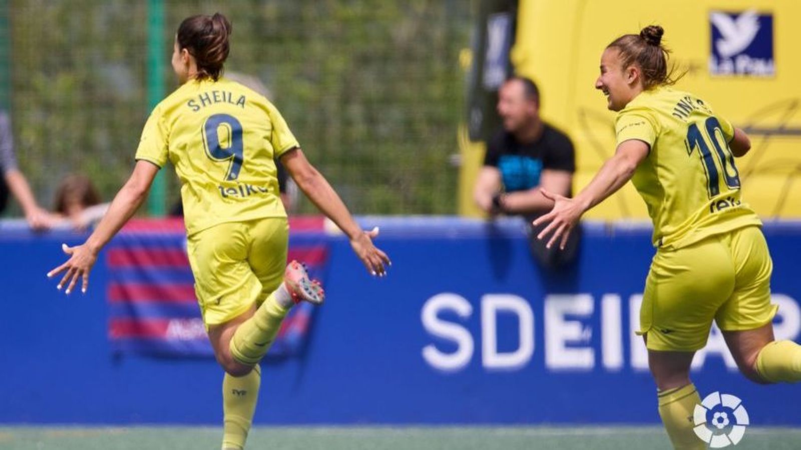 Sheila Guijarro celebra el gol de l'empat