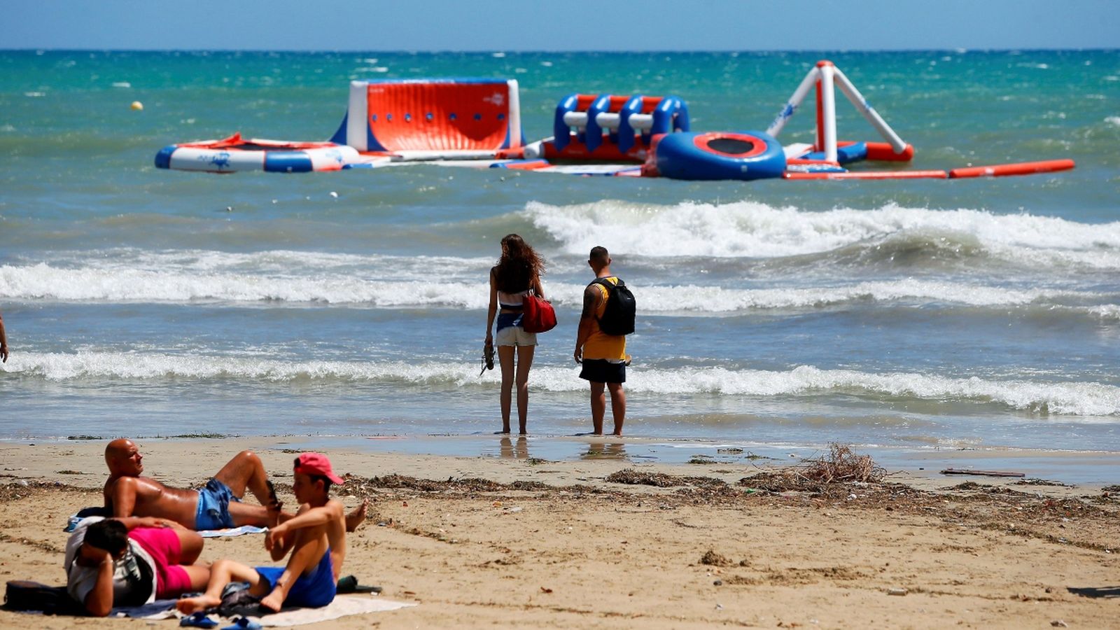 Tancades dues platges d\'Alacant per la mala qualitat de l\'aigua