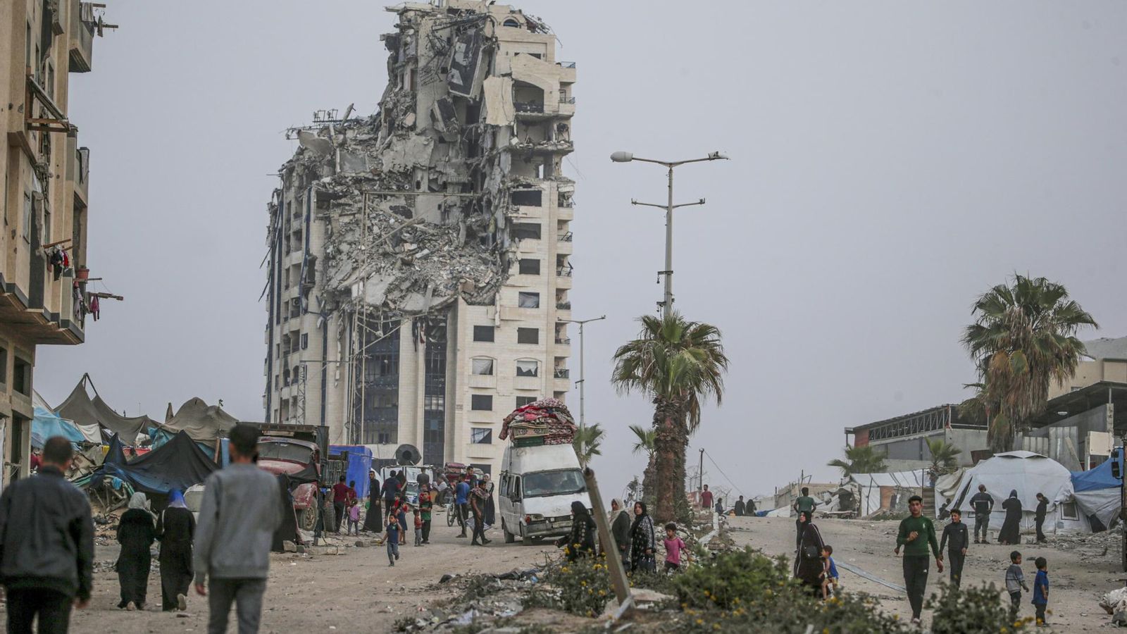 Edifici en ruïnes a la ciutat de Gaza, a Palestina, on han mort més de 53.000 persones des de l'inici de la guerra a l'octubre del 2023