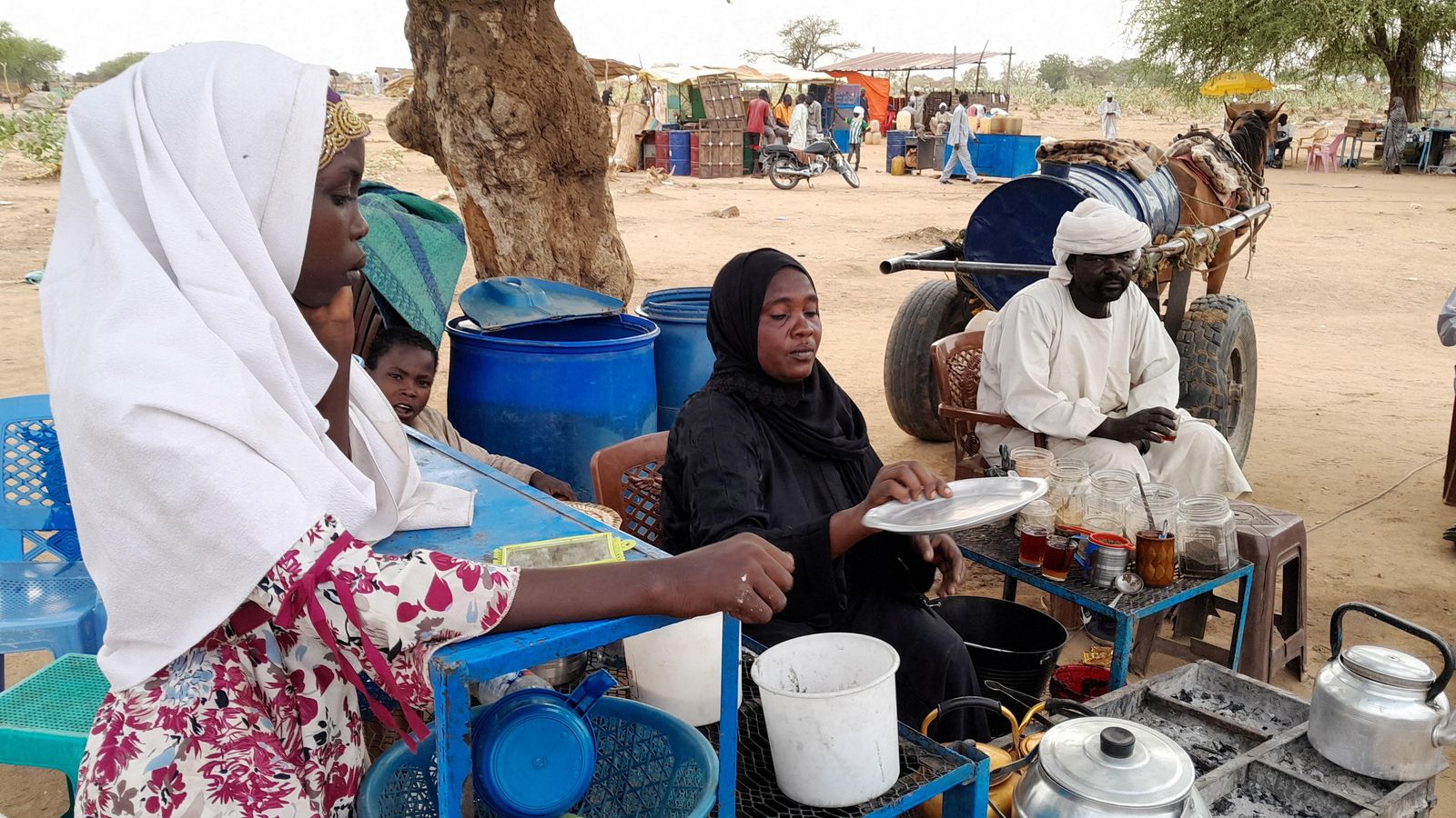 Sudaneses fugides busquen refugi al Txad Sudaneses fugides busquen refugi a Txad