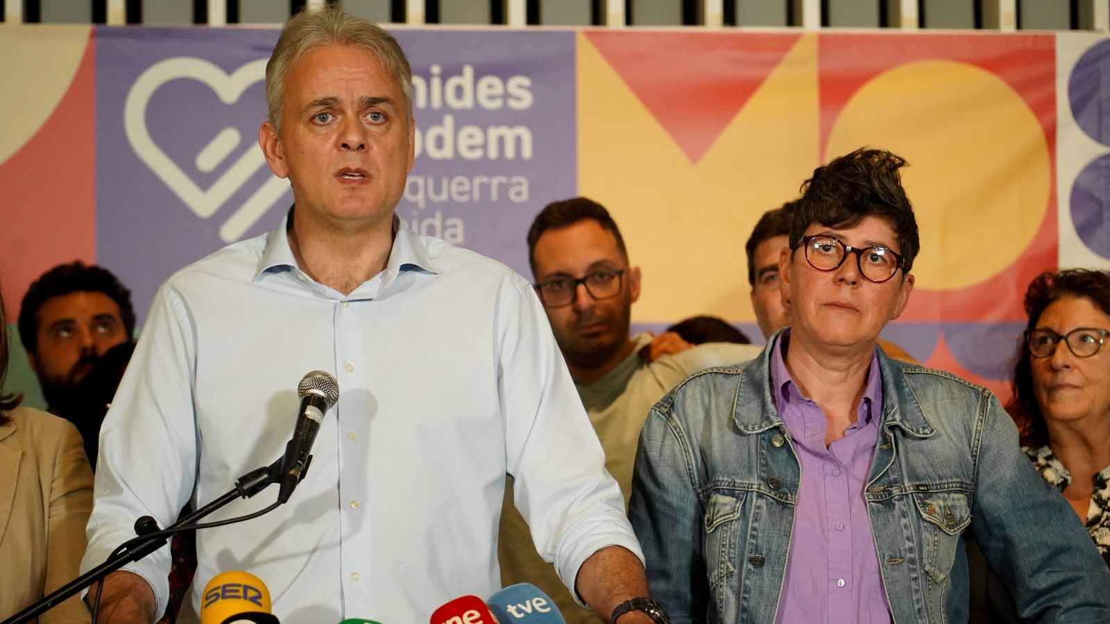 Héctor Illueca i Pilar Lima durant les eleccions autonòmiques del 28 de maig