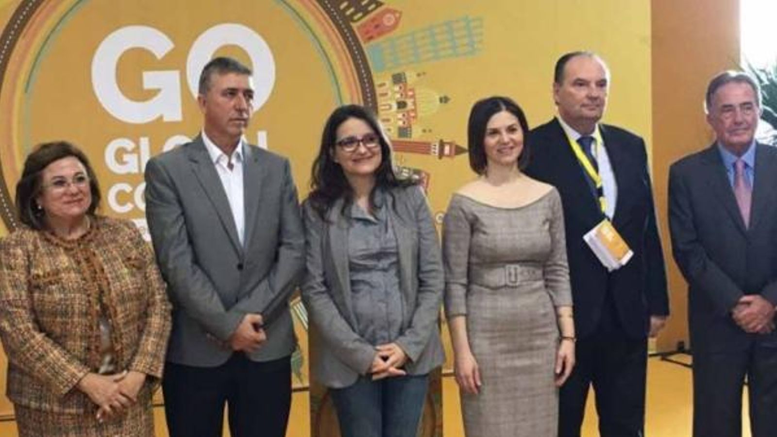 Oltra i Climent amb altres autoritats durant la inauguració del Congrés Go Global