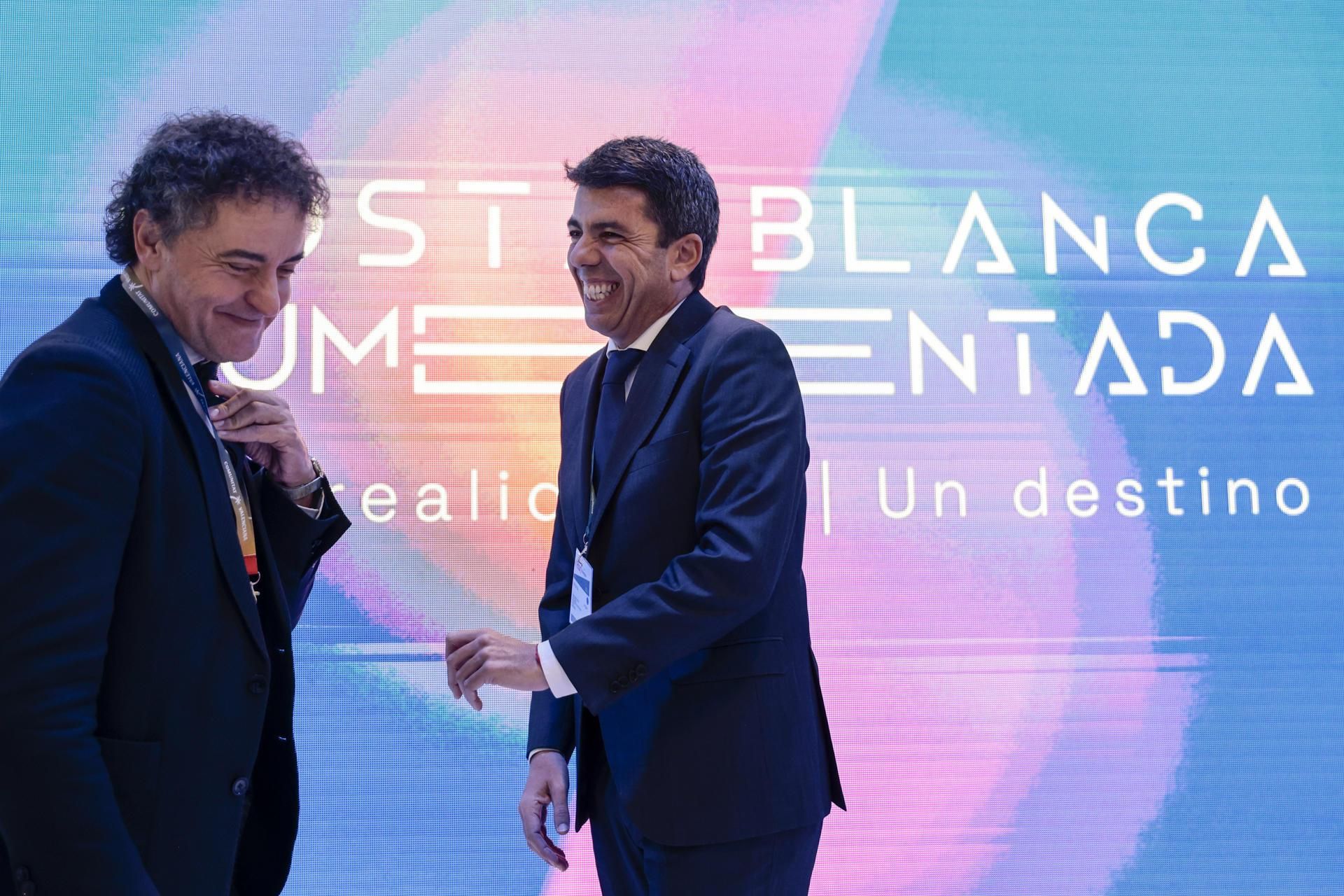 El secretari autonòmic, Fransesc Colomer, i el president de la Diputació d'Alacant, Carlos Mazón aquest dimarts a Fitur