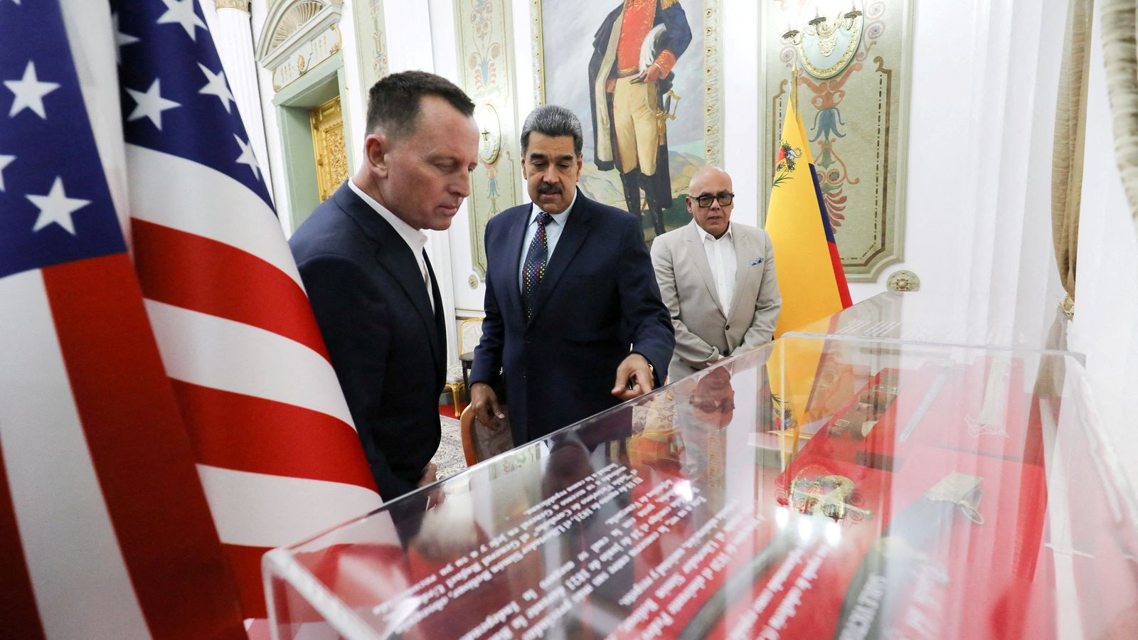 El president de Veneçuela Maduro i l'enviat del president dels Estats Units, Trump, Grenell, es reuneixen a Caracas