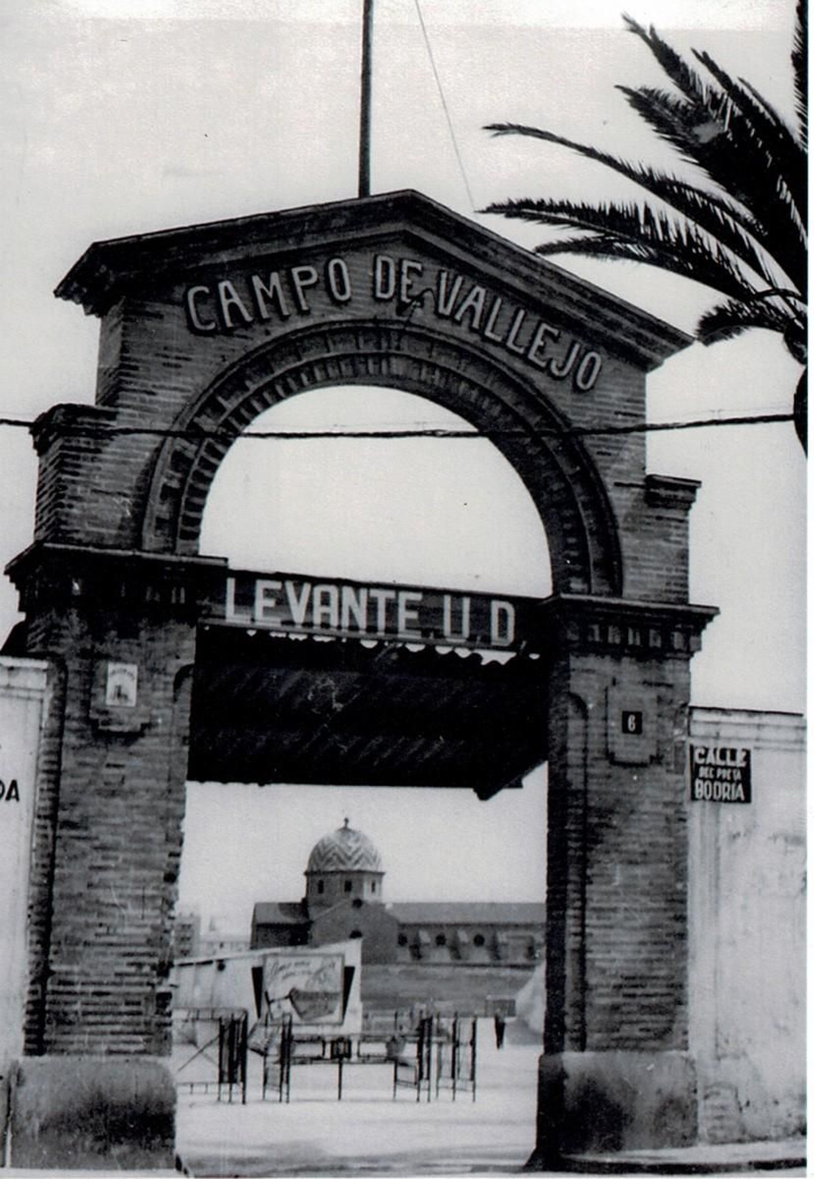 Imatge de l'entrada a l'estadi de Vallejo