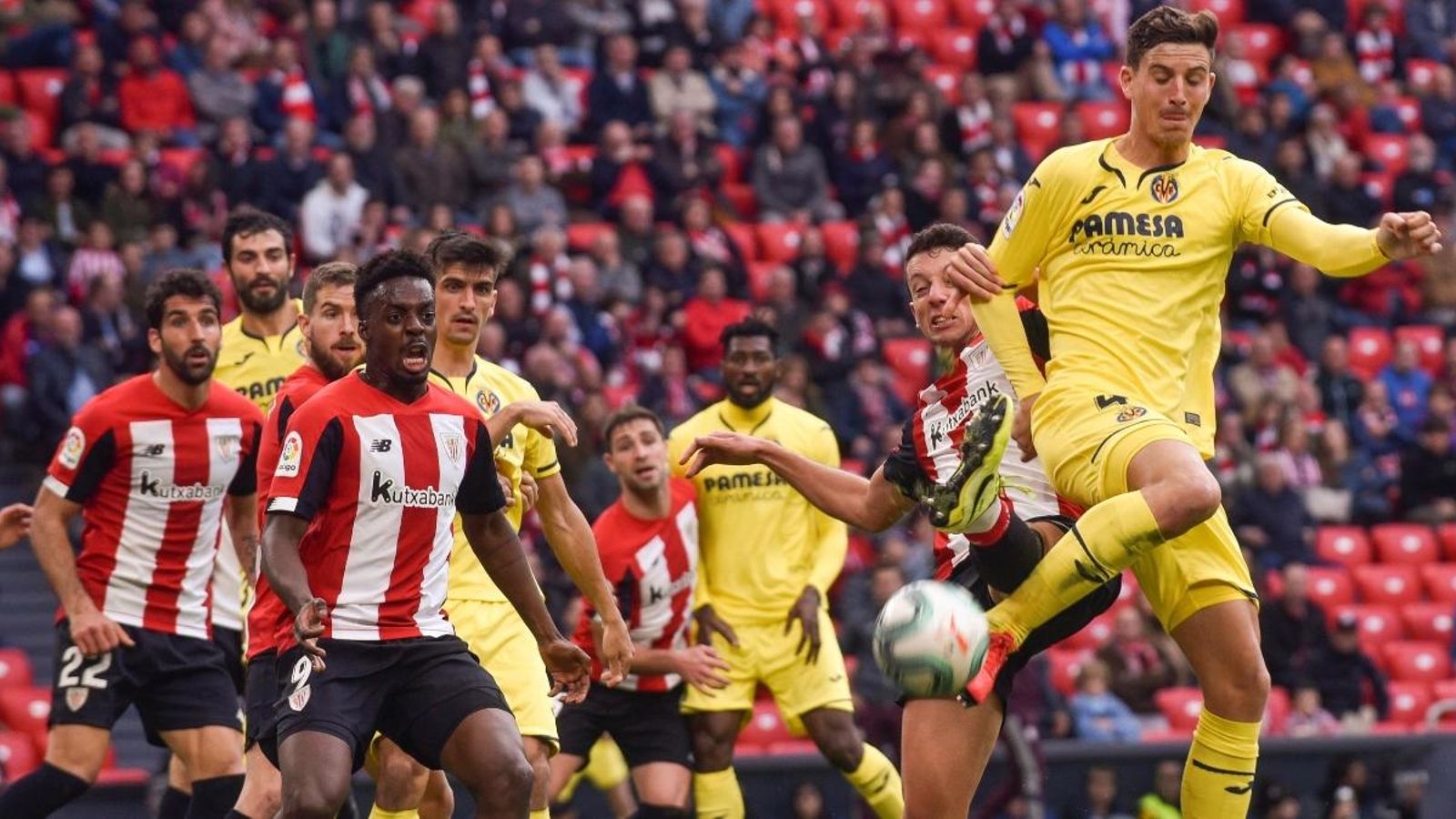 La polèmica marca el partit entre l'Athlètic i el Villarreal