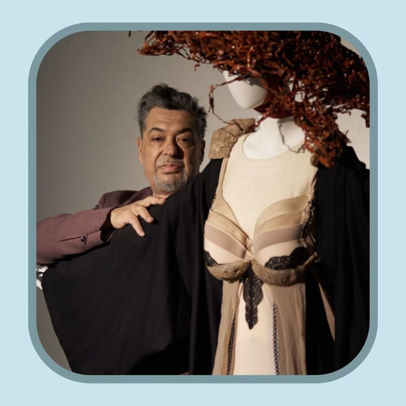 17.06.2026 | Manuel Fernández presenta l'exposició “Què tinc al cap”, un viatge entre l’art, la moda i les idees episode artwork