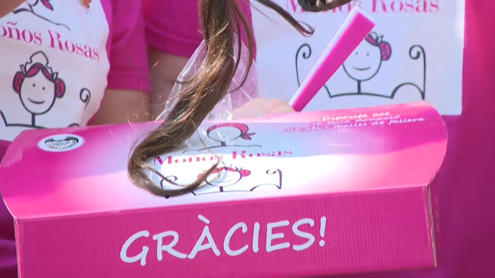 L'ONG Mechones Solidarios destina el cabell a fer perruques oncològiques.