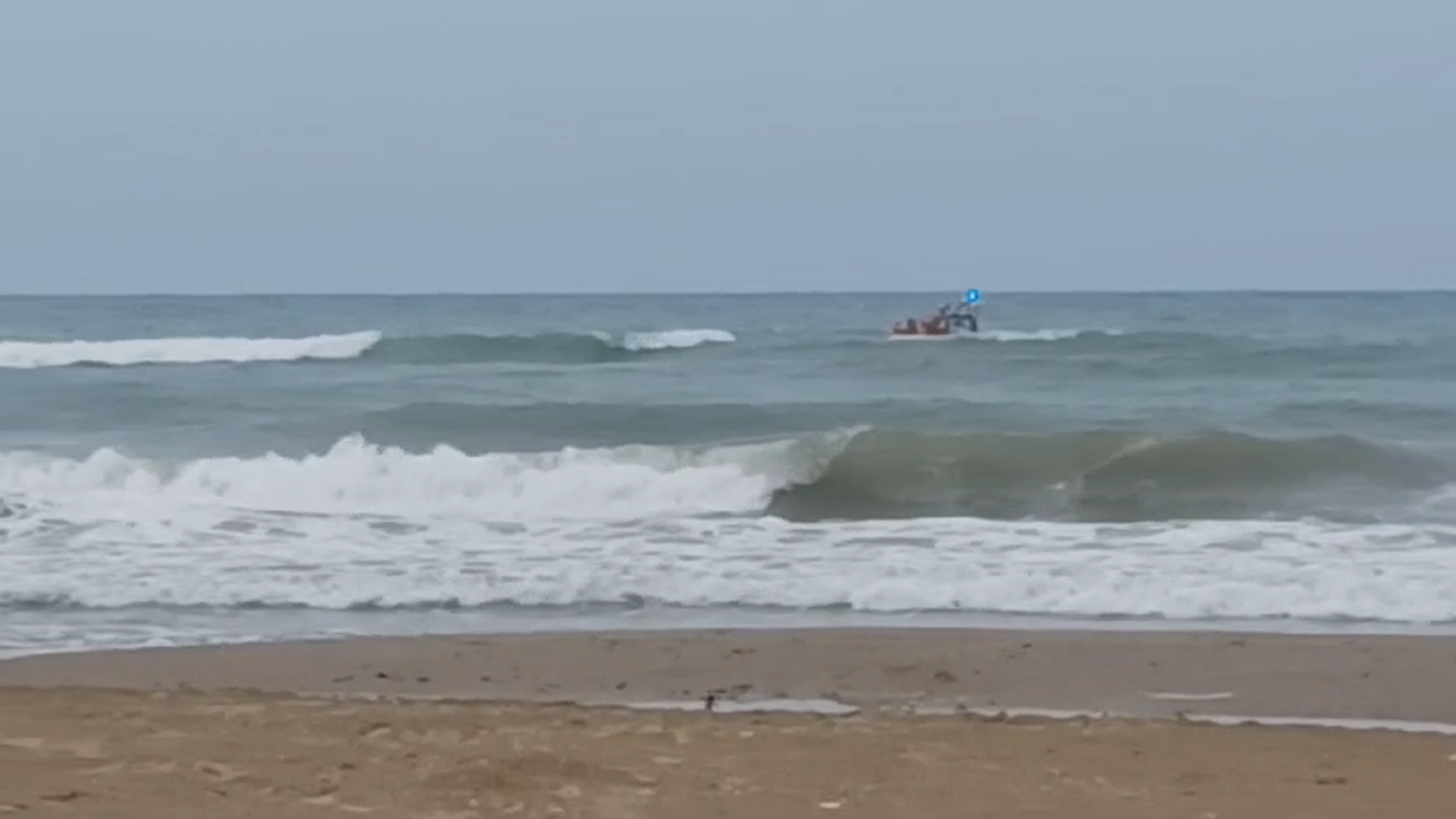 L'home hauria desaparegut després d'entrar a la platja per Massalfassar