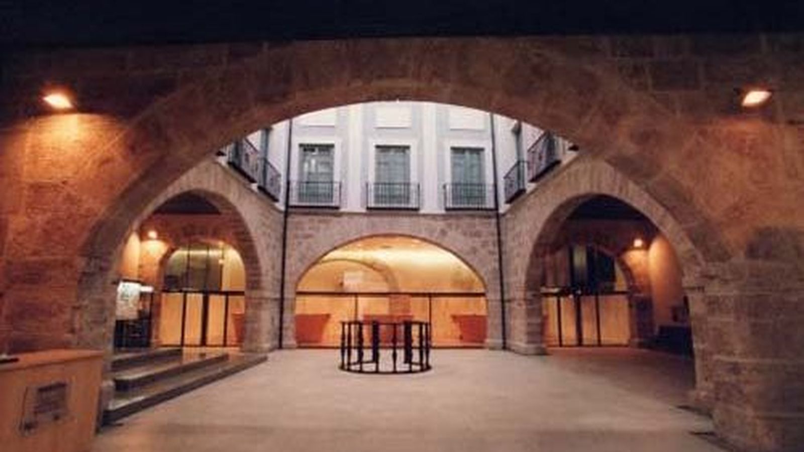Imatge d'arxiu del pati de l'edifici de la Borsa de València