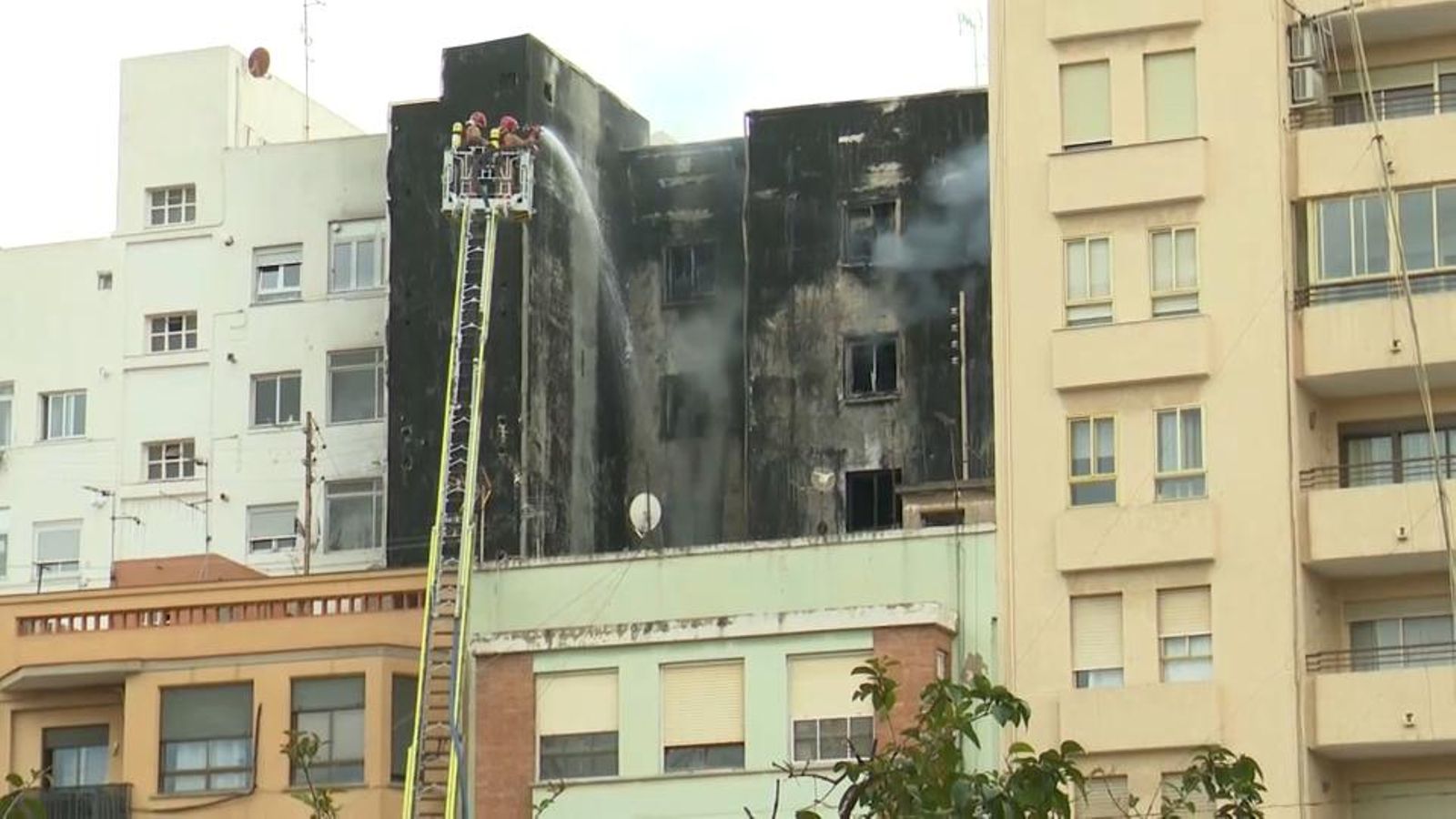 L'incendi ha provocat una gran fumeguera