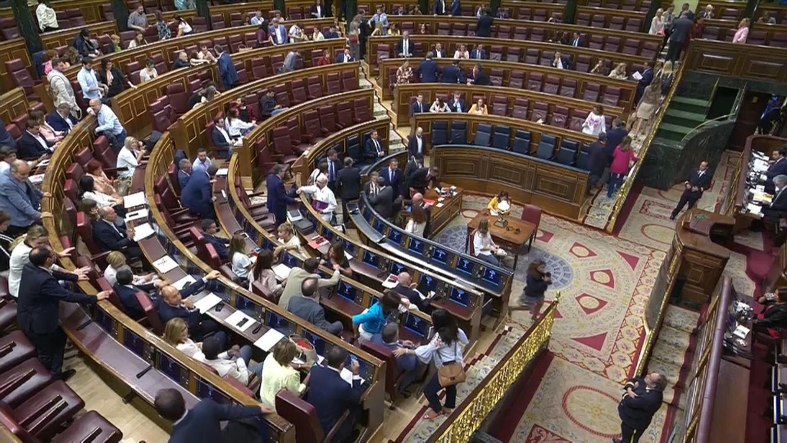 La dissolució del Congrés posa punt final a la tretzena legislatura La dissolució del Congrés posa punt final a la tretzena legislatura