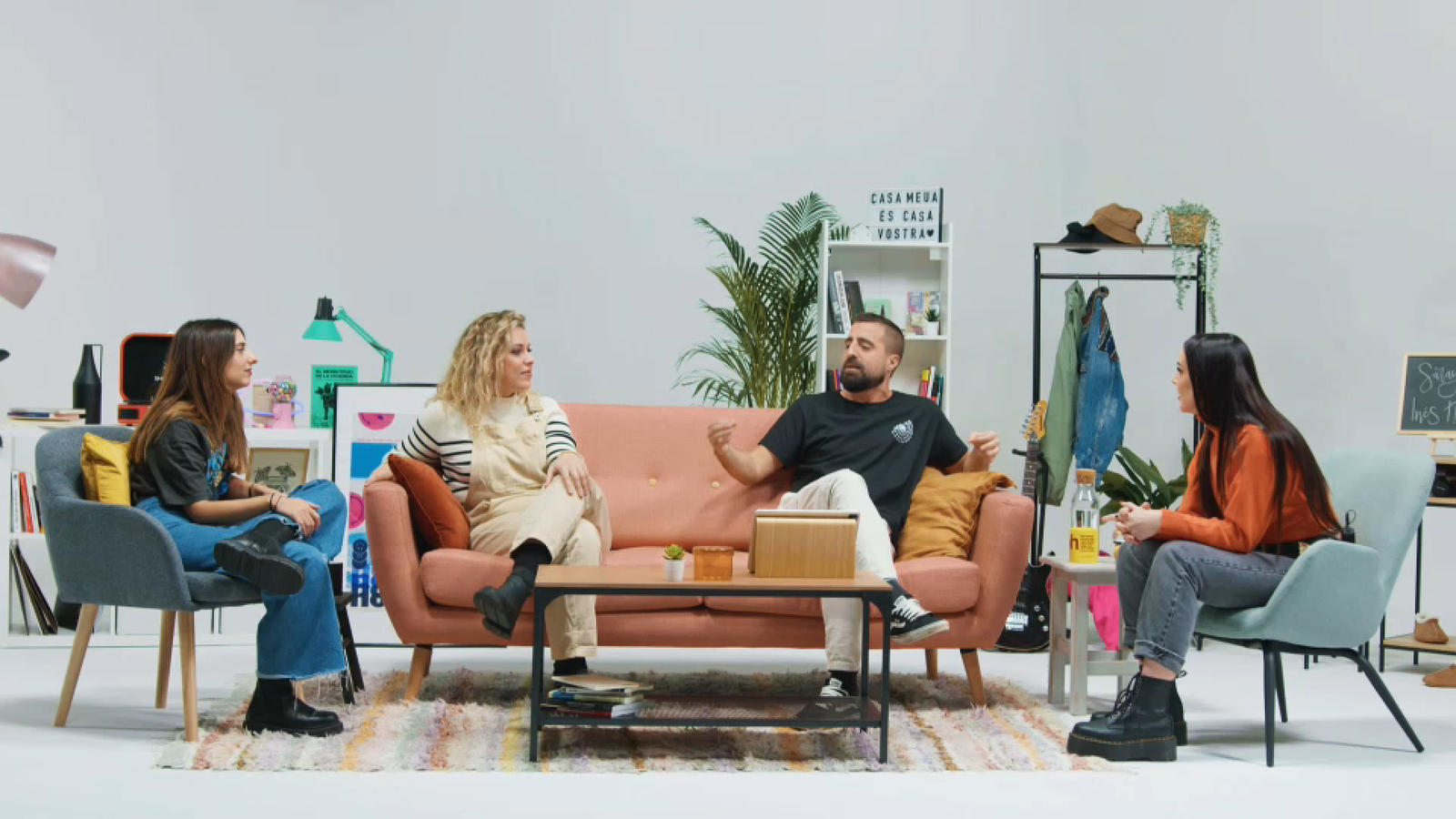 La periodista Saray Cerro ha compartit espai de debat amb Inés Hernand en 'El piset'