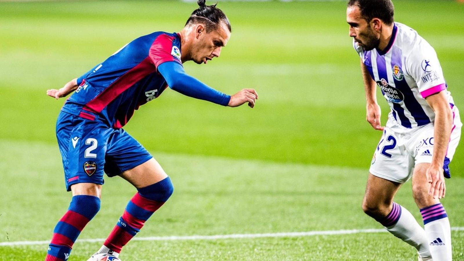 El sevillà Son durant una acció en l'últim partit contra el Real Valladolid