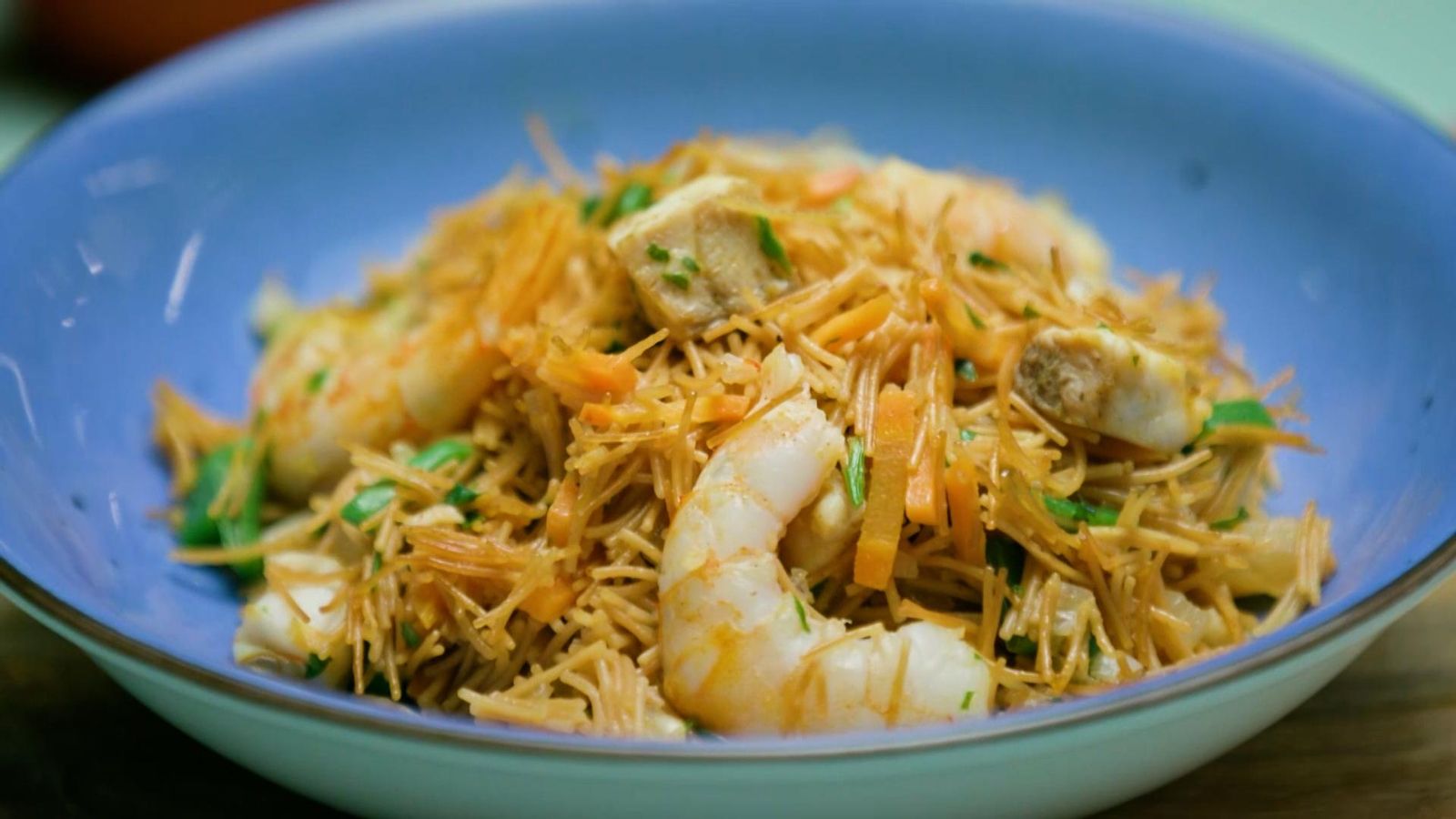 Fideus fregits a la marinera