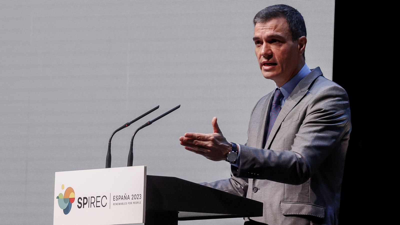 El president del govern, Pedro Sánchez, intervé durant l'obertura de la Conferència Internacional d'Energies Renovables SPIREC 23 a Madrid El president del Govern Pedro Sánchez intervé durant l'obertura de la Conferència Internacional d'Energies Renovables SPIREC 23 a Madrid