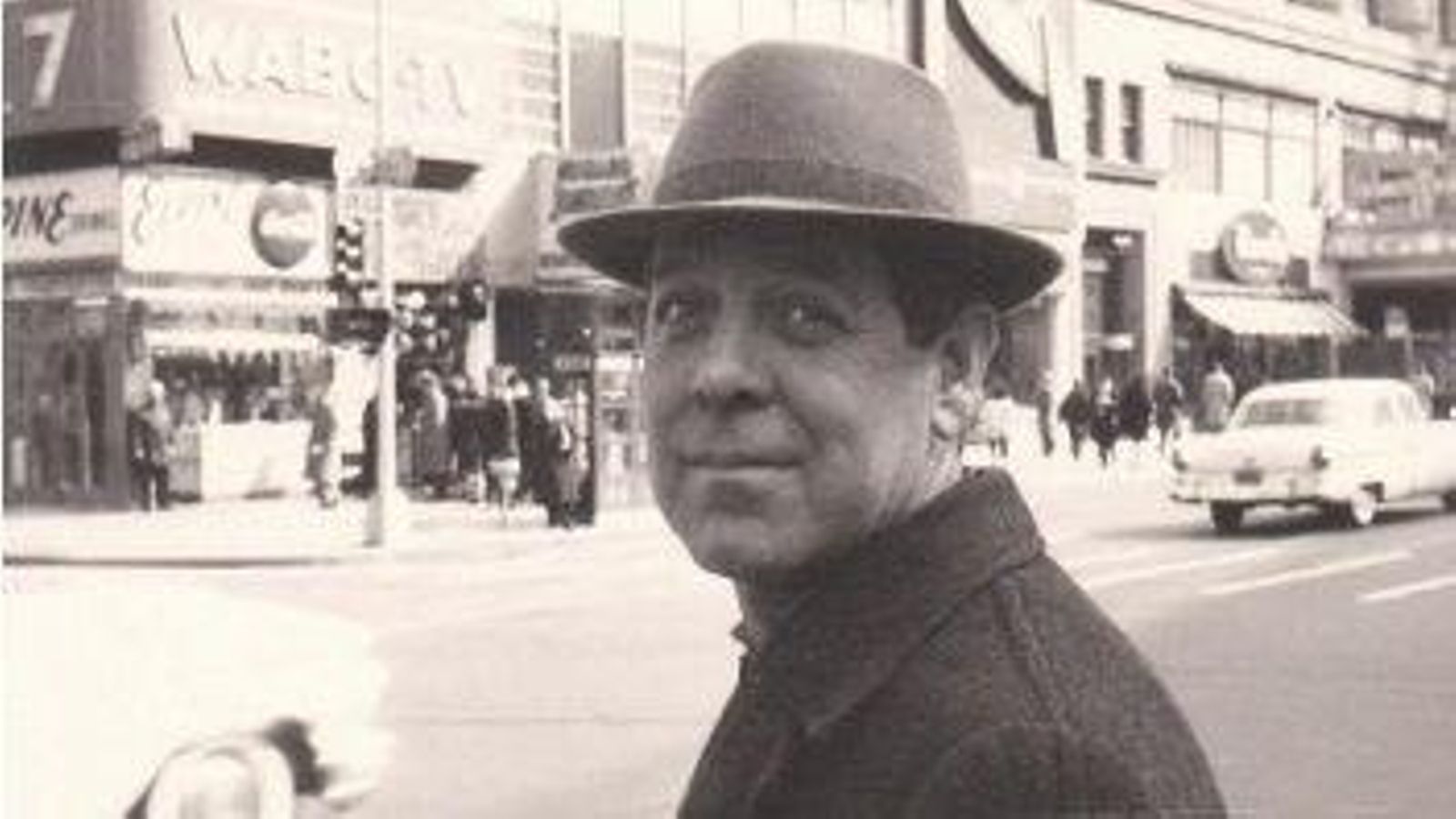 Fotografies familiars, guions i cartes són alguns dels elements que conté el llegat de García Berlanga