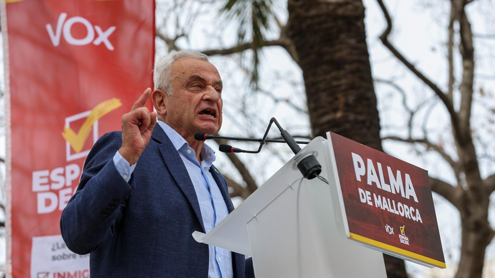 El general Fulgencio Coll, de Vox, intervé en un acte de precampanya, en una imatge d'arxiu