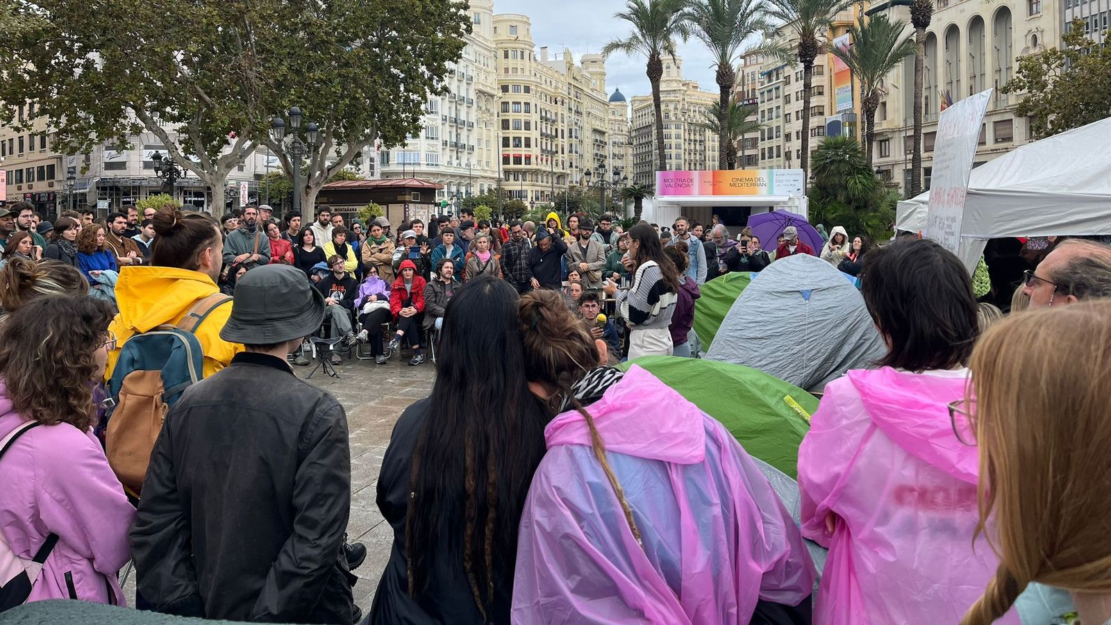 Assemblea de l'acampada de l'Ajuntament de València