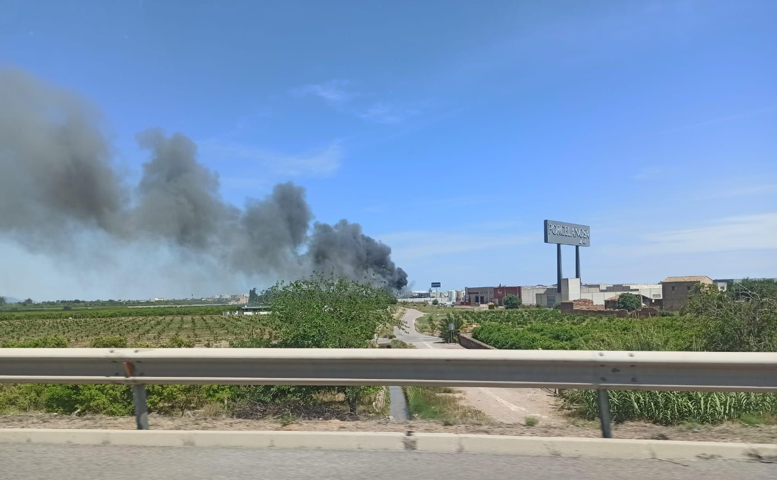 L'incendi vist des de l'AP-7