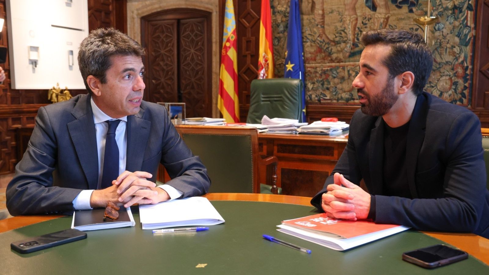 El president Mazón i el síndic del PSPV, José Muñoz, reunits este dimecres