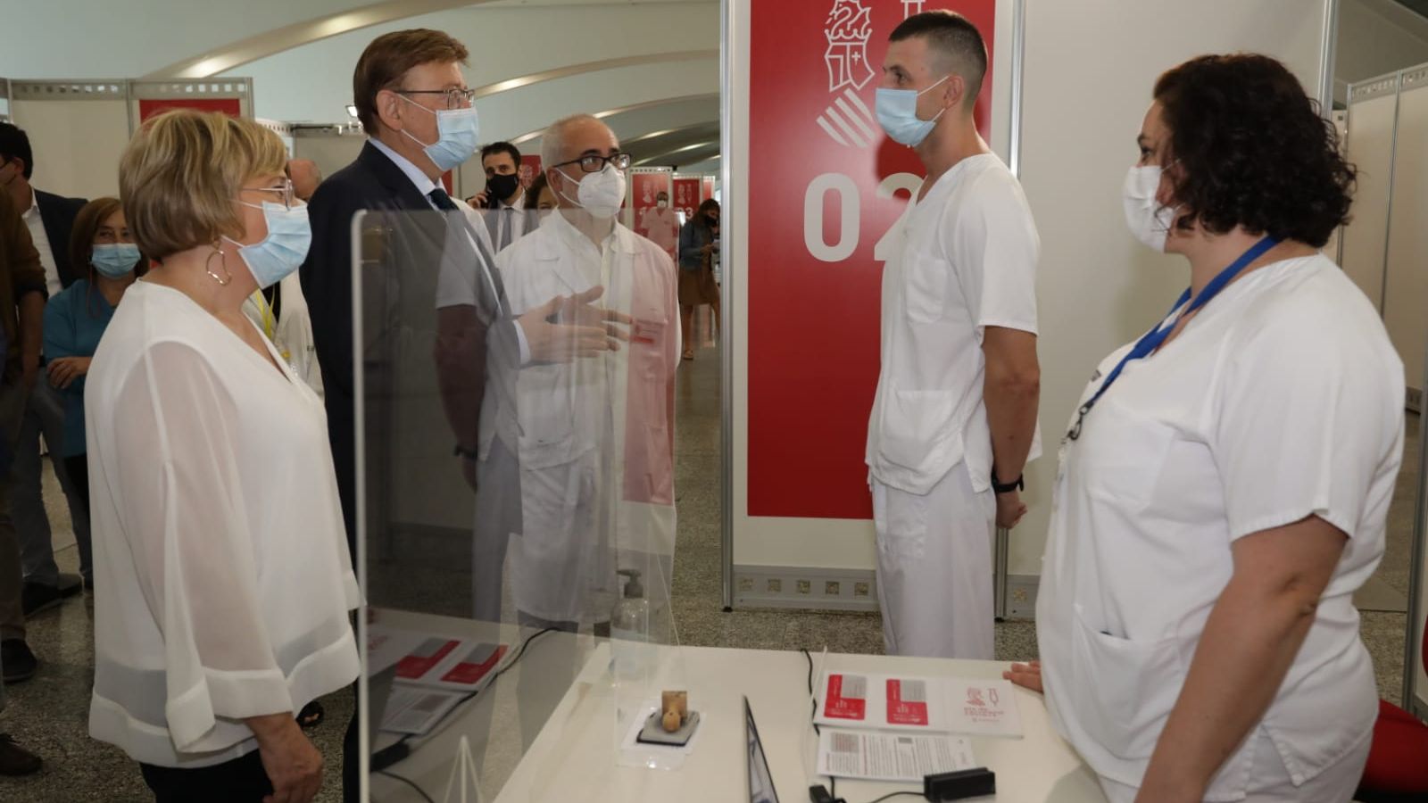 Puig, aquest dimarts, en la visita al centre de vacunació massiva de  la Ciutat de les Ciències