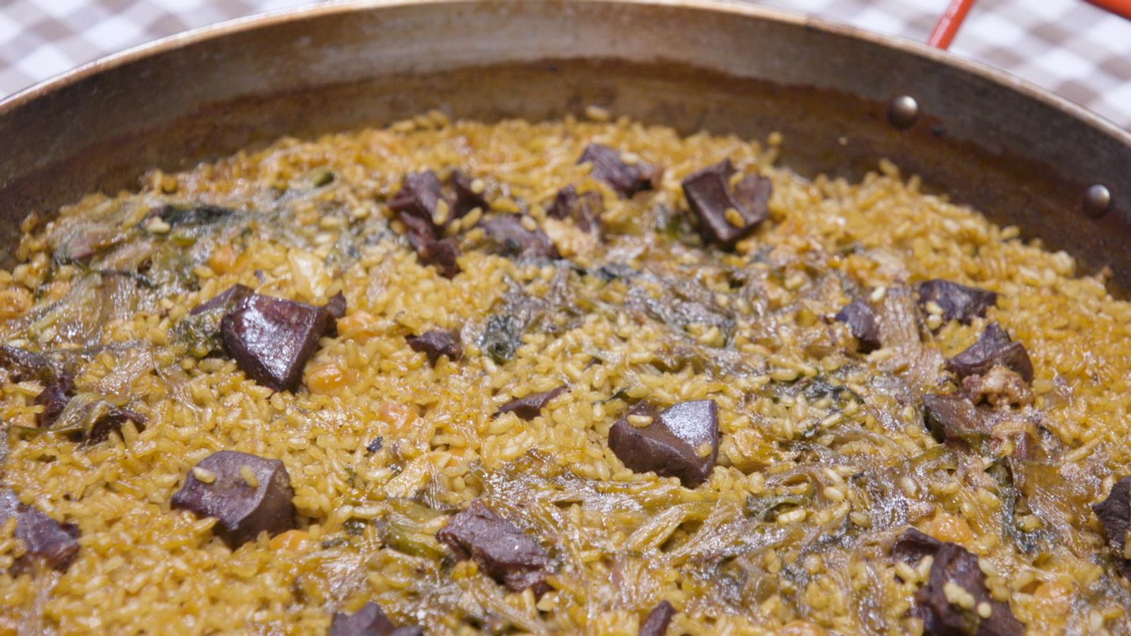 Paella de fetge de bou