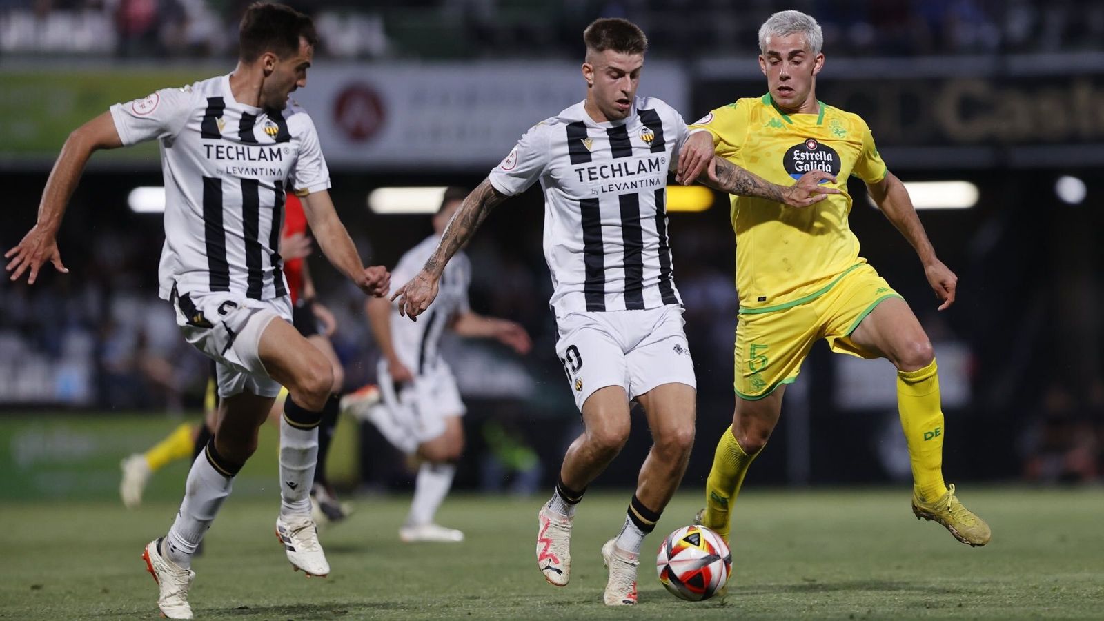 De Miguel i Raúl Sánchez, en una acció d'atac