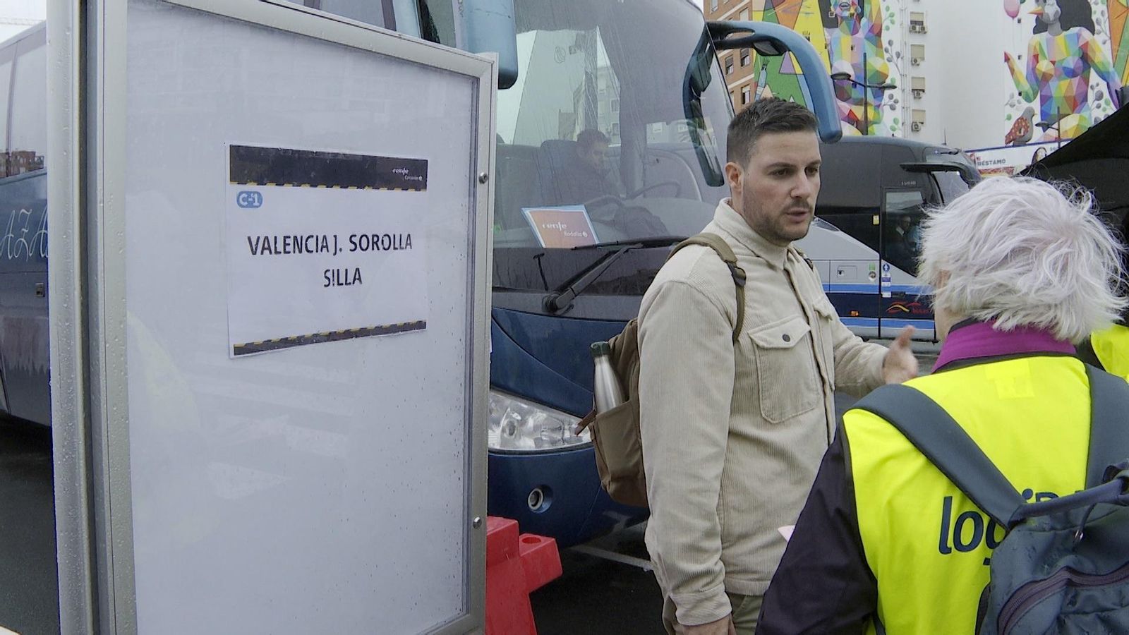 Un autobús del servei especial establit per a Rodalia estos dies