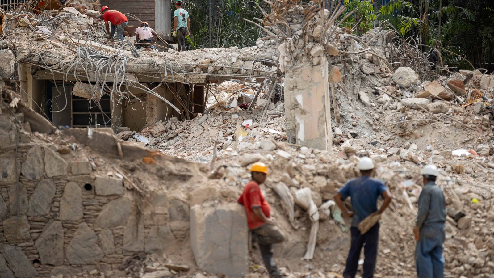 El balanç oficial també indica que 17.907 persones continuen sense habitatge