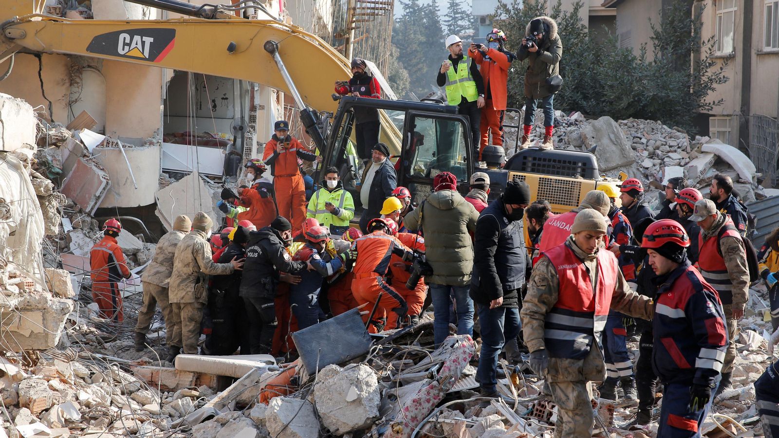 El terratrémol a Turquia és el més devastador al país en cent anys