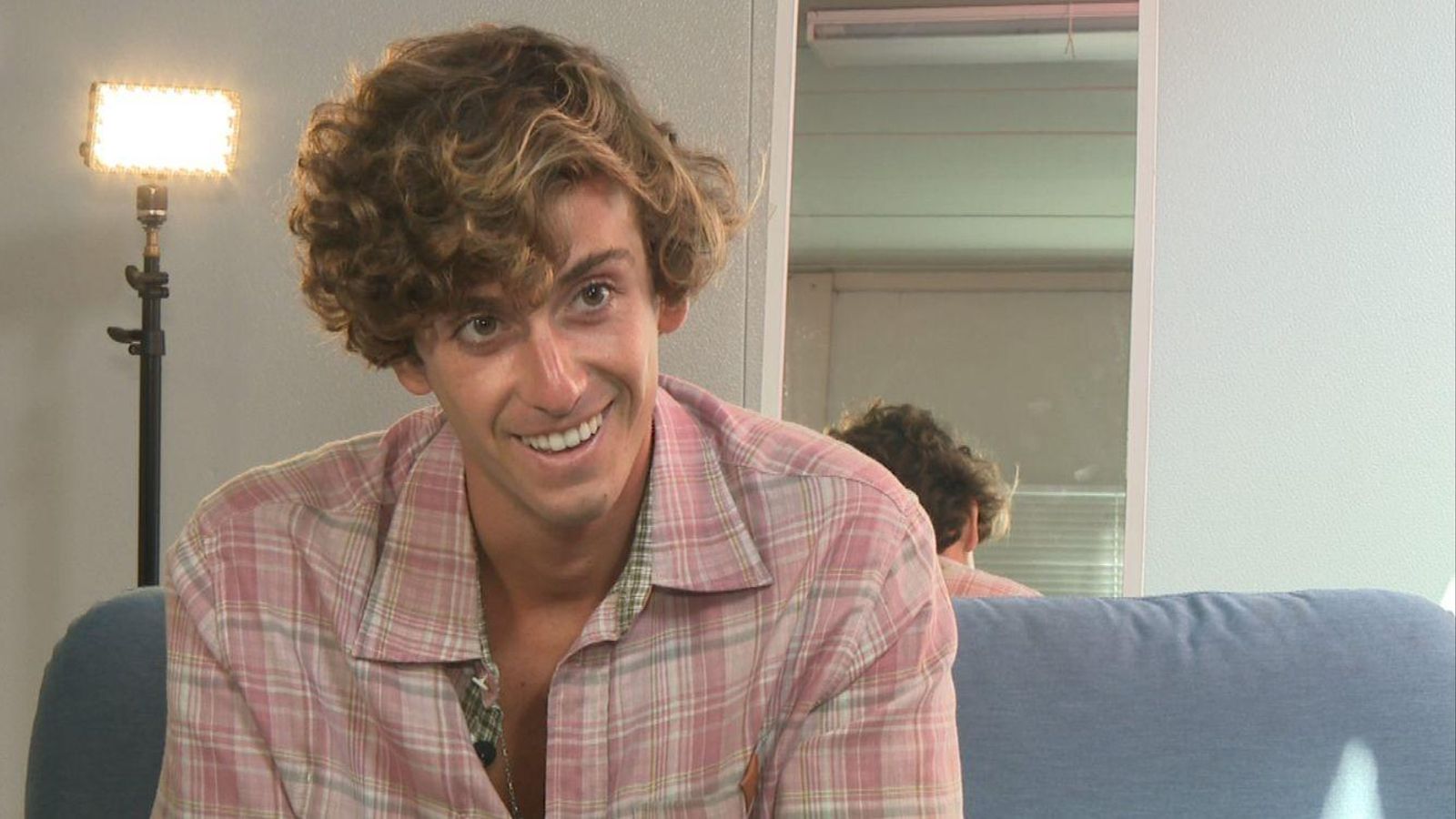 À Punt entrevista el cantant valencià Guitarricadelafuente